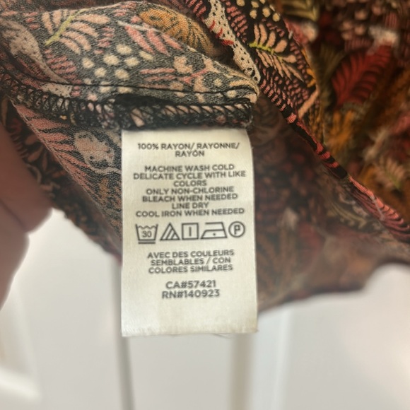 Loft Jungle Print Ruffle Hem Sleeveless Blouse - Picture 4 of 4